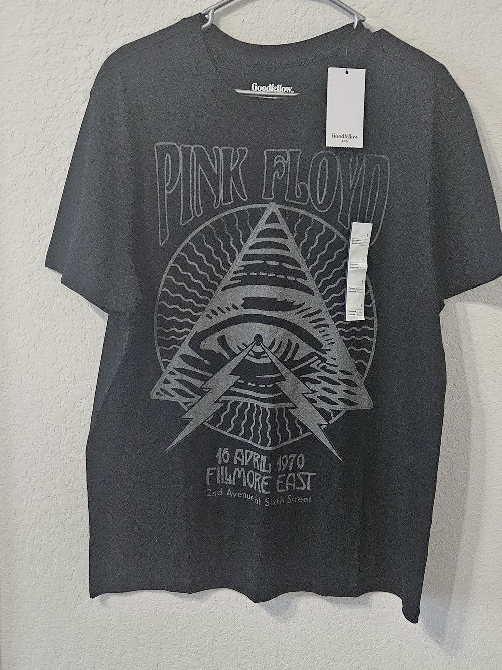 Goodfellow & Co Black Pink Floyd Graphic Tee